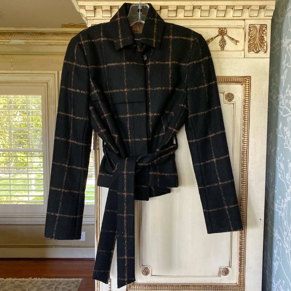 Akris.. size 36… 6… black/ camel